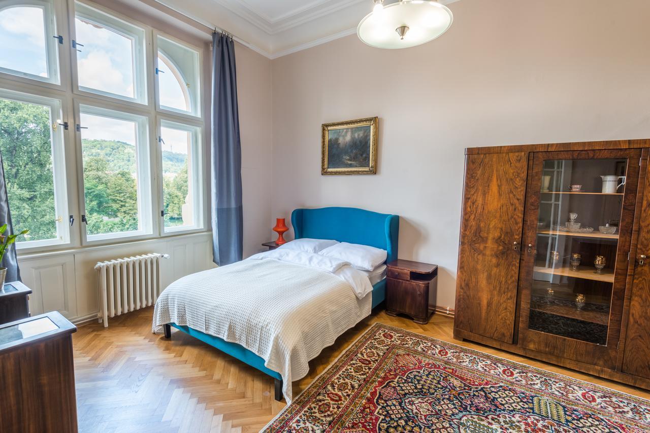 Riverside Apartment With A Balcony Prag Eksteriør billede